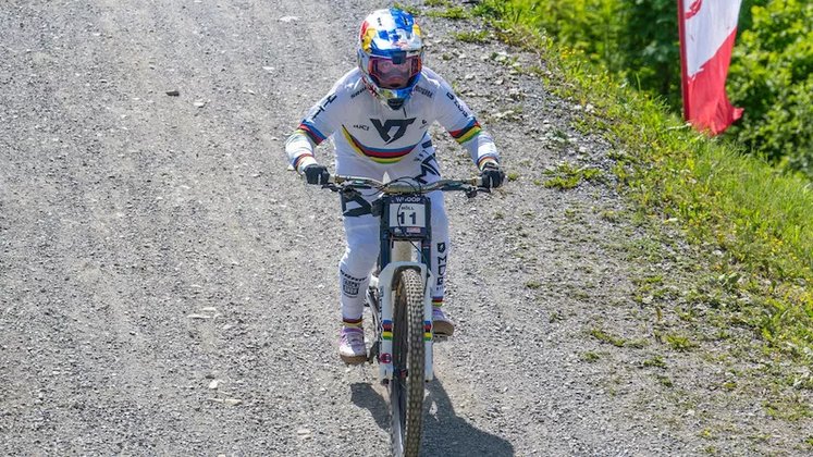 Höll beim Heim-Weltcup in Leogang Dritte