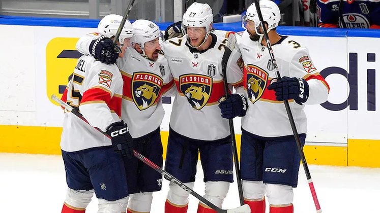 Sieg in Edmonton! Florida greift nach Titelverteidigung