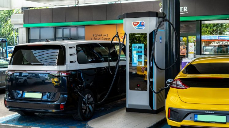 Rund 480 zusätzliche Ladepunkte DKV Mobility erweitert Elektromobilitätsangebot in Mittel- und Osteuropa