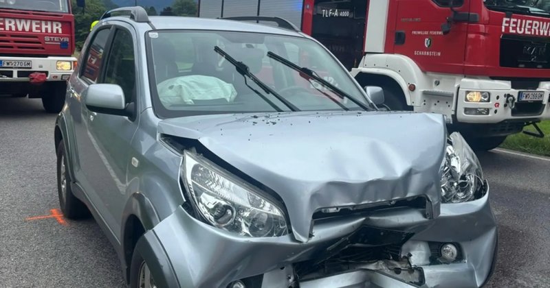 Feuerwehr Scharnstein nach Auffahrunfall im Einsatz