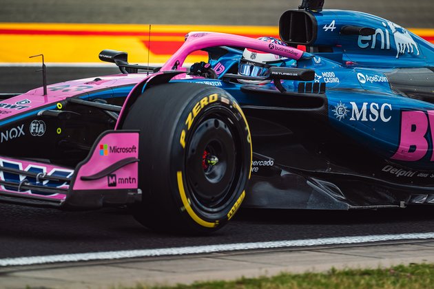 Formel-1-Star crasht beim Reifentest