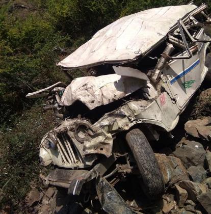 7 killed, 5 injured as jeep collides with truck in MP