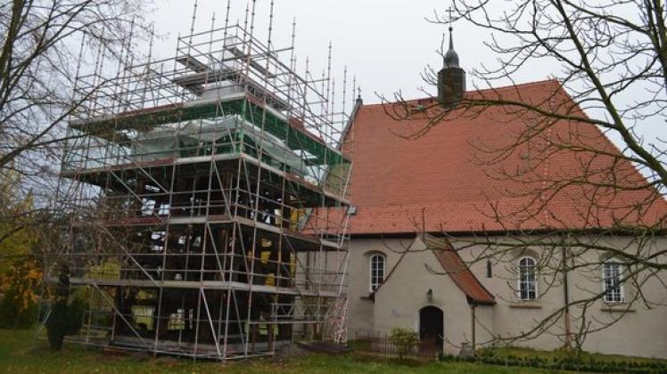 Kirche in Lauta Dorf Warum sich die Glockenturm-Sanierung verzögert