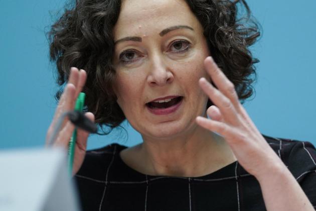 Sachsen geht ab Montag in harten Lockdown – Frankfurt verbietet „Querdenken”-Demo