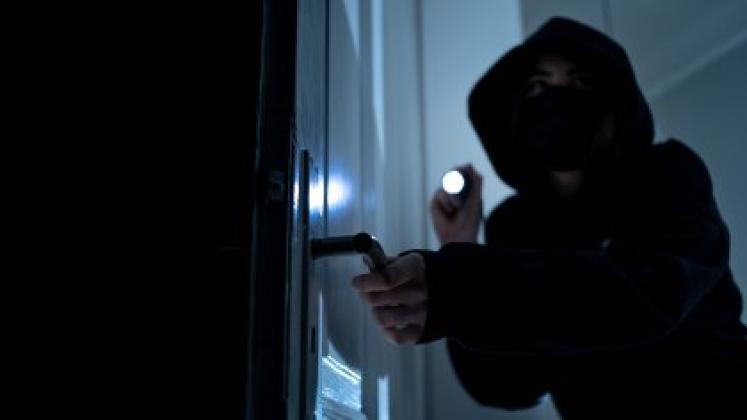 Unbekannte stehlen Geld aus Wohnung in Gladbeck