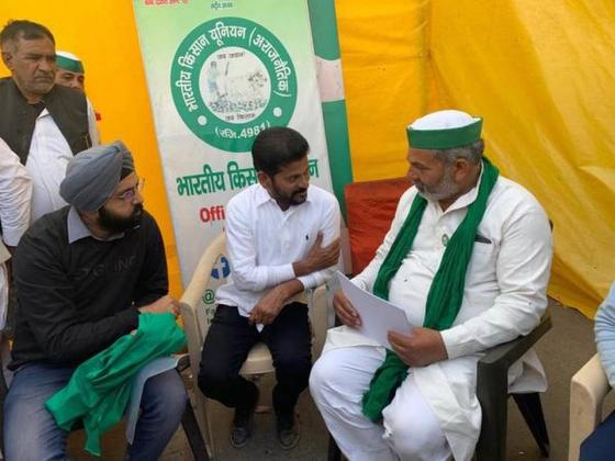 Revanth meets Tikait and invites him to Telangana